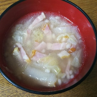 白菜とベーコンともち麦のスープ